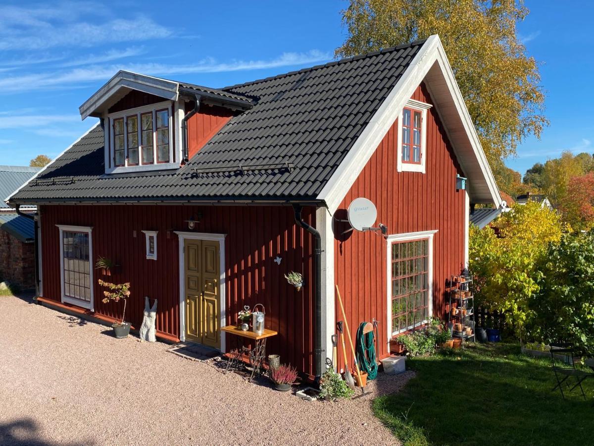 Roeda Huset Villa Hallstahammar Eksteriør bilde
