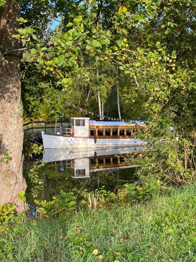 Roeda Huset Villa Hallstahammar Eksteriør bilde